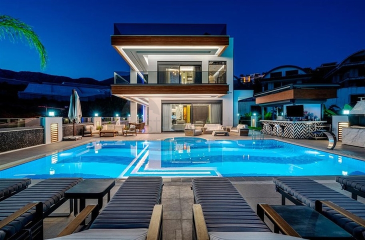 Роскошная вилла в районе Каргыджак