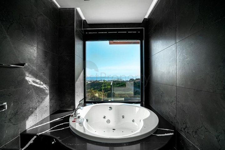 Роскошная вилла в районе Каргыджак