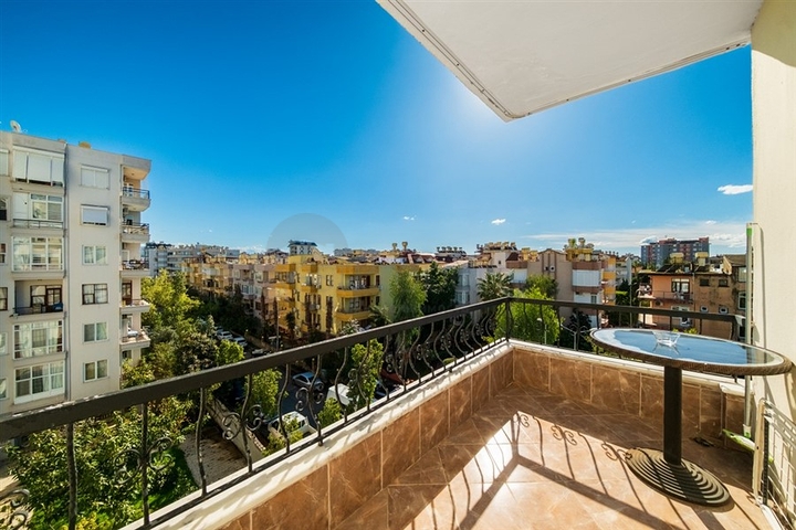 Меблированная квартира 1+1 в центре Алании