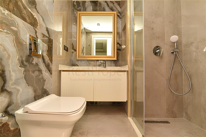 Двухкомнатная квартира в новом комплексе в районе Клеопатра