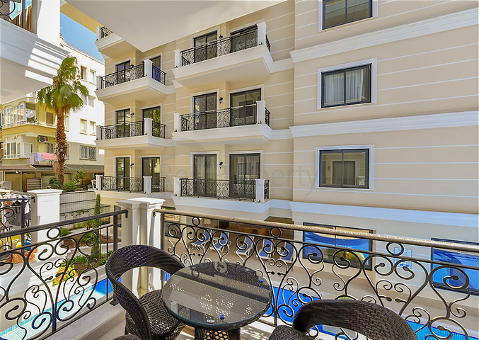 Двухкомнатная квартира в новом комплексе в районе Клеопатра