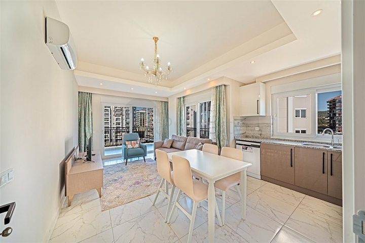 Трехкомнатная квартира в новом комплексе Авсаллара