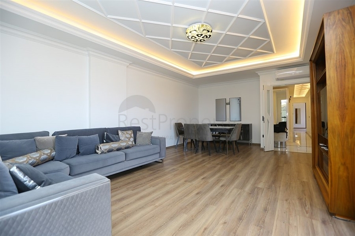 Квартира планировкой 3+1 с отдельной кухней в центральной части Алании