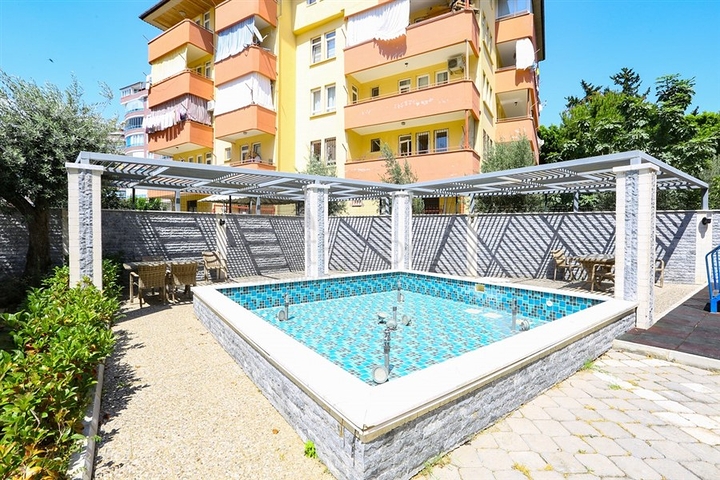 Квартира планировкой 3+1 с отдельной кухней в центральной части Алании