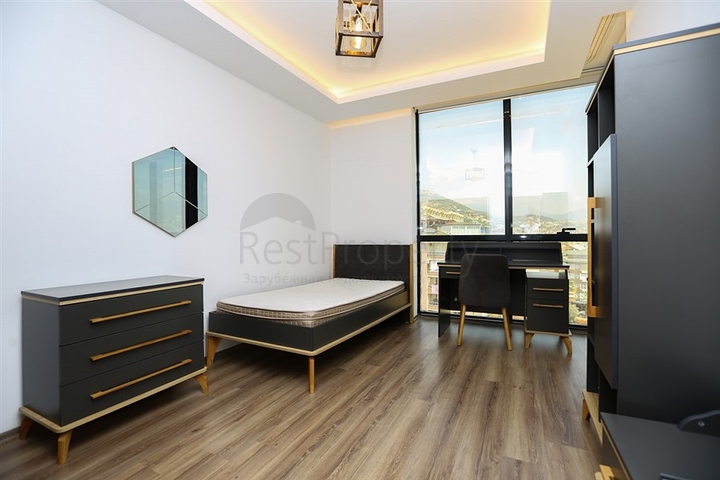 Квартира планировкой 3+1 с отдельной кухней в центральной части Алании