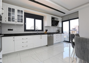 Квартира планировкой 3+1 с отдельной кухней в центральной части Алании