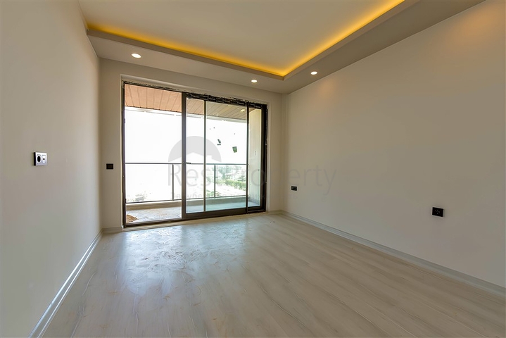 Трехкомнатный пентхаус в новом комплексе с видом на море