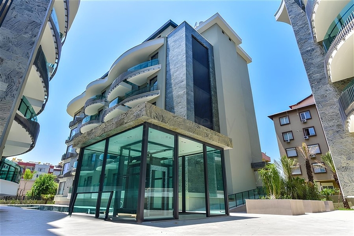 Квартира 1+1 в комплексе премиум класса в центре Алании 