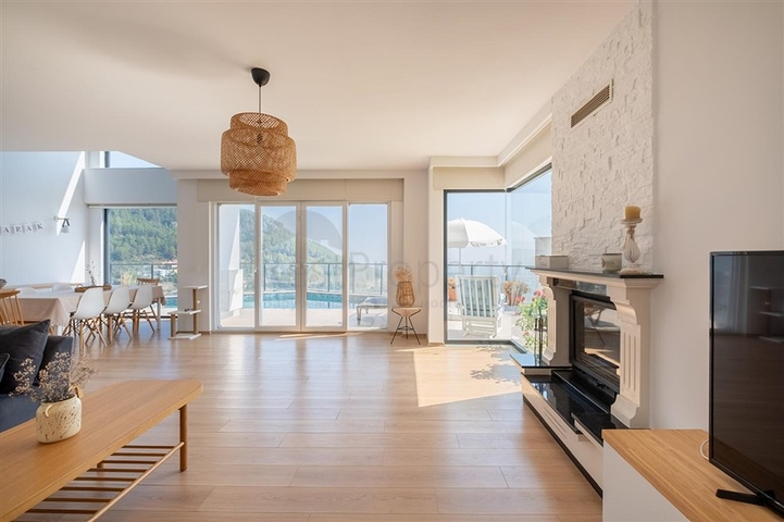 Идеальный дом у моря: эксклюзивная вилла в популярном районе Оба