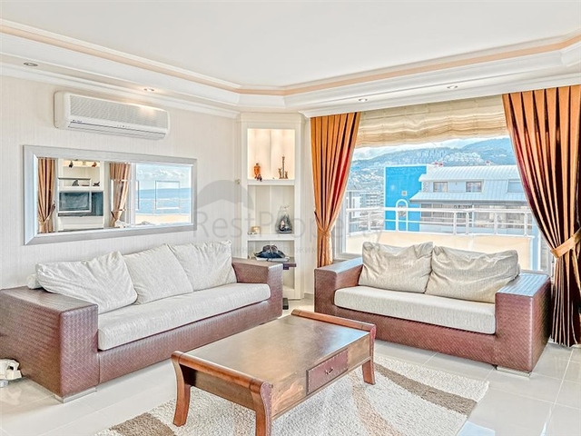 Квартира 2+1 с видом на море в районе Махмутлар