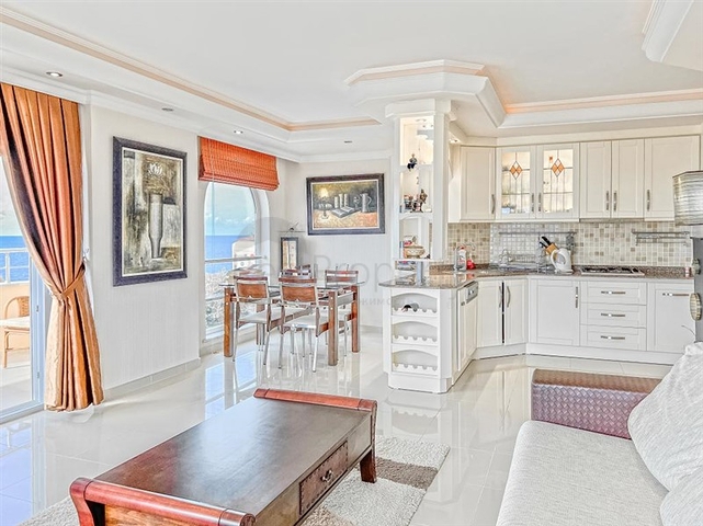 Квартира 2+1 с видом на море в районе Махмутлар