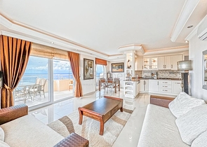 Квартира 2+1 с видом на море в районе Махмутлар