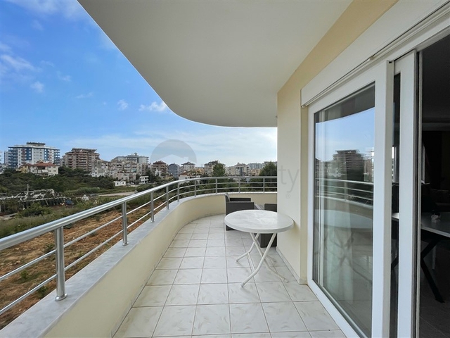 Просторная квартира 2+1 в районе Тосмур