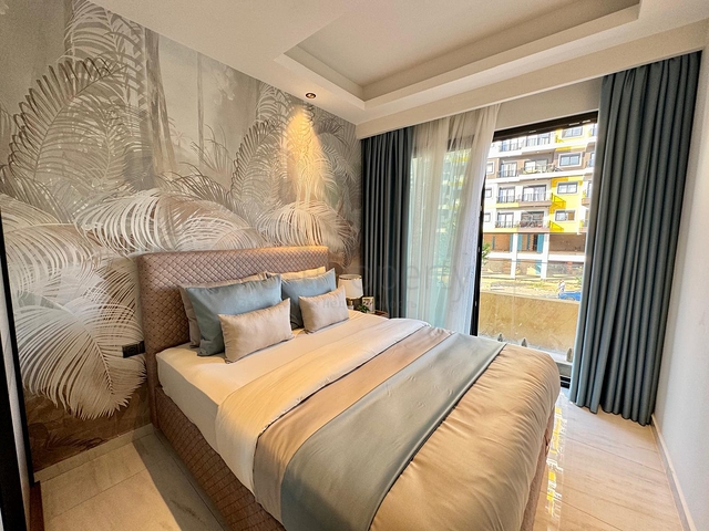 Трехкомнатная квартира на первой береговой линии