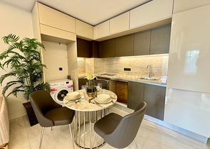 Трехкомнатная квартира на первой береговой линии