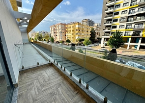 Трехкомнатная квартира на первой береговой линии