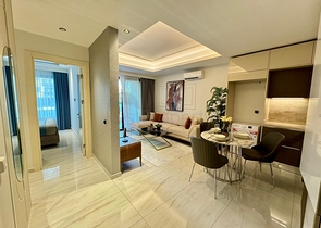 Трехкомнатная квартира на первой береговой линии