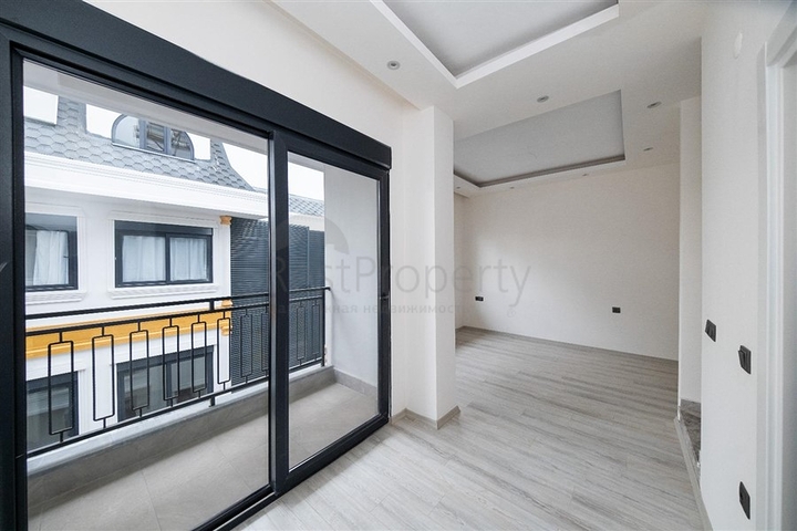 Пентхаус 3+1 в новом комплексе в центре Алании