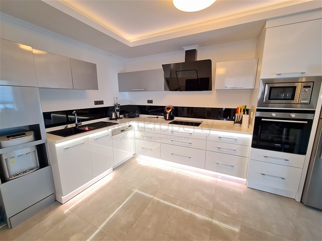 Просторная квартира 4+1 в района Оба