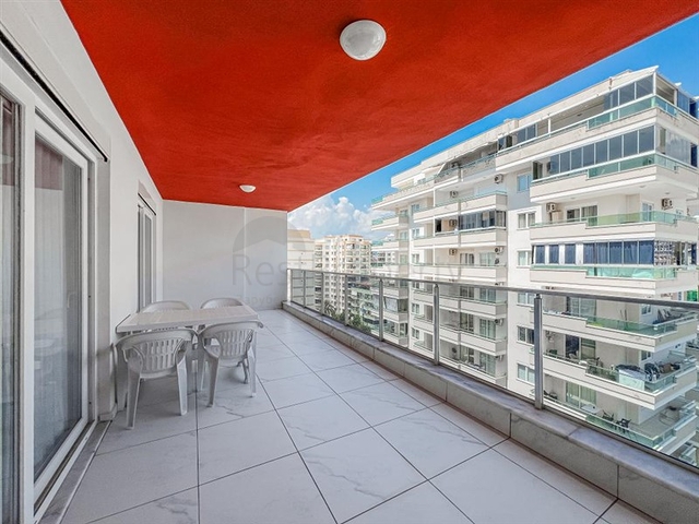 Просторная квартира 1+1 в районе Махмутлар Просторная квартира 1+1 в районе Махмутлар