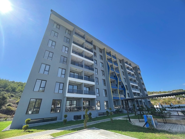 Меблированная трехкомнатная квартира в новом доме в районе Газипаша