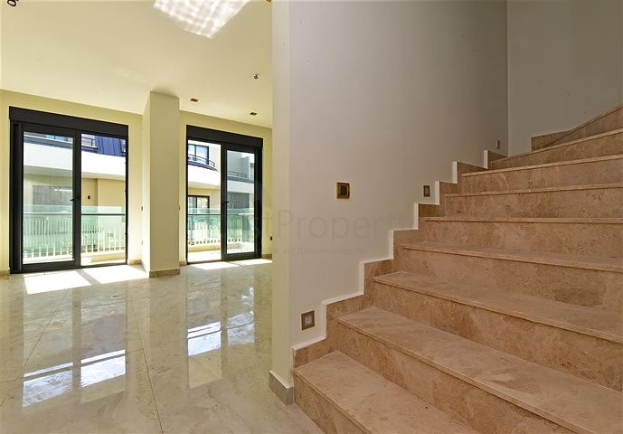 Пентхаус 2+1 в комплексе премиум класса в центре Алании 