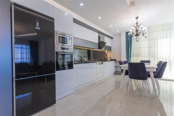 Меблированная квартира 2+1 с видом на море в районе Каргыджак