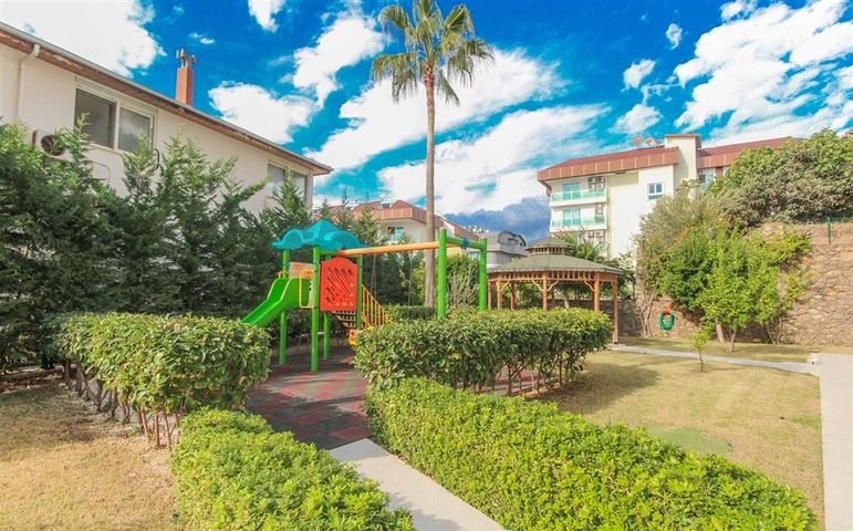 Меблированная квартира 2+1 с видом на море в районе Каргыджак