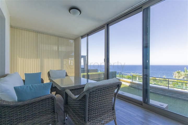 Меблированная квартира 2+1 с видом на море в районе Каргыджак