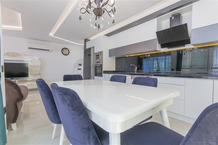 Меблированная квартира 2+1 с видом на море в районе Каргыджак