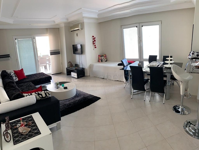 Трехкомнатная квартира в Джикдилли 