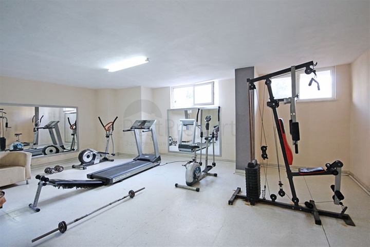 Трехкомнатная квартира в Джикдилли 