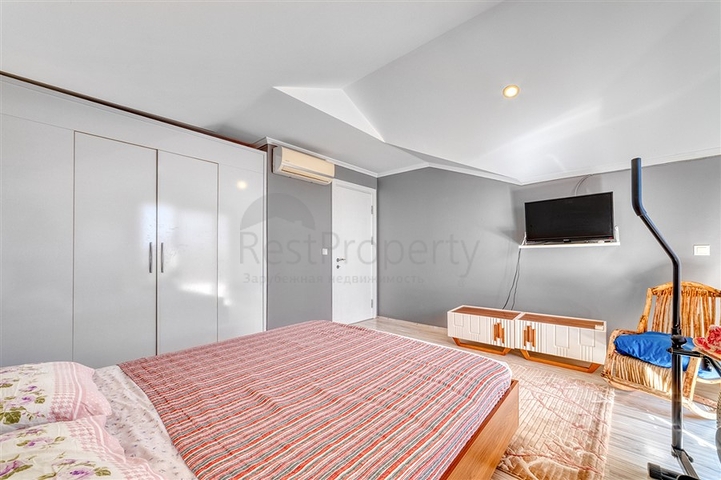 Четырехкомнатный пентхаус в районе Оба