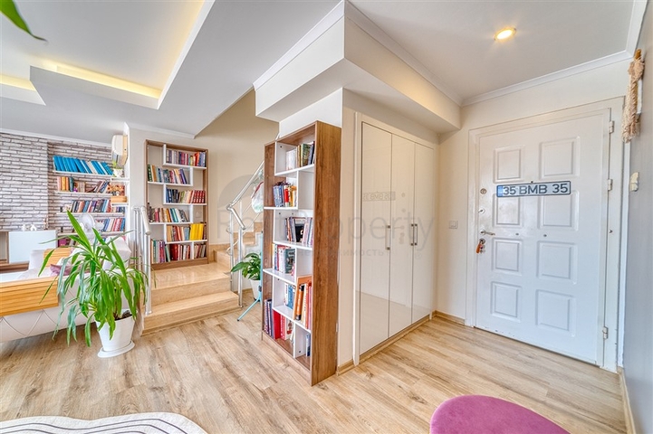 Четырехкомнатный пентхаус в районе Оба