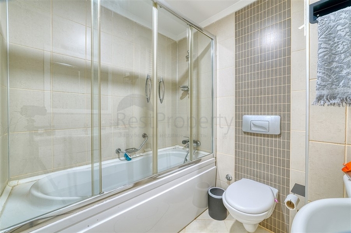 Четырехкомнатный пентхаус в районе Оба