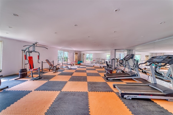 Четырехкомнатный пентхаус в районе Оба