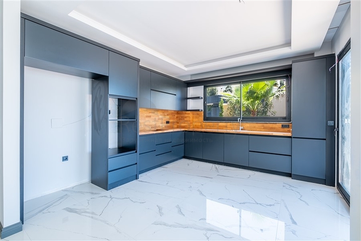 Роскошная вилла с захватывающим видом на море в Каргыджаке