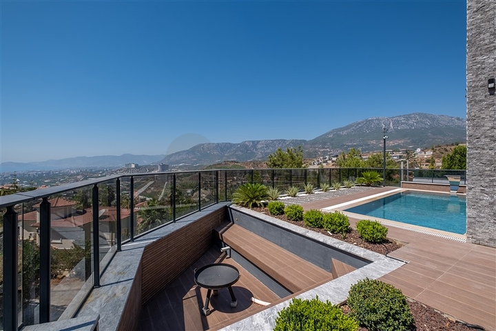 Роскошная вилла с захватывающим видом на море в Каргыджаке