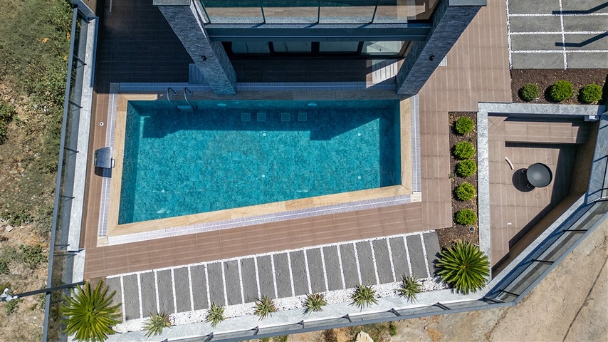 Роскошная вилла с захватывающим видом на море в Каргыджаке