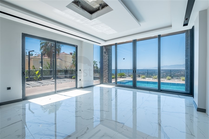 Роскошная вилла с захватывающим видом на море в Каргыджаке