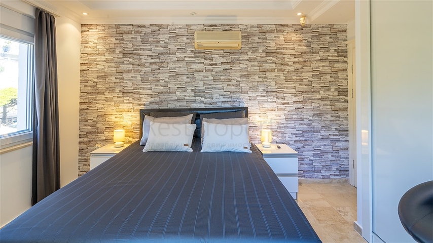 Трехкомнатная квартира в районе Джикджилли 