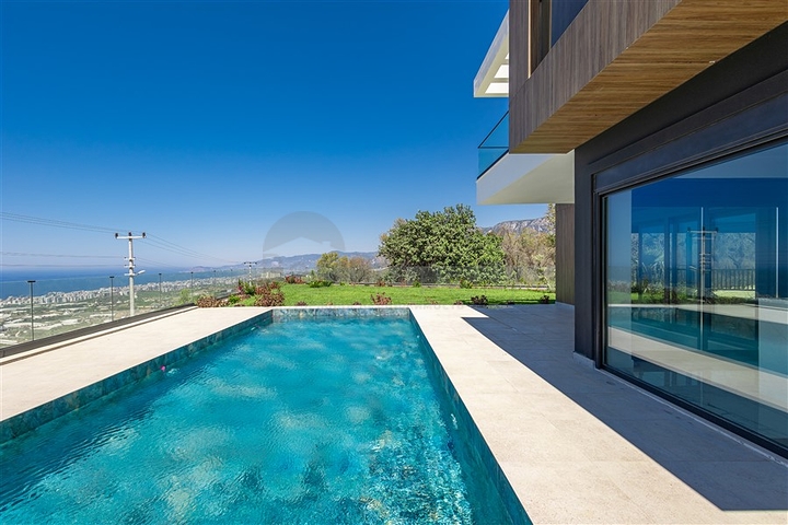 Просторная вилла в Каргыджаке с восхитительным видом на море