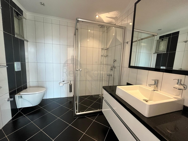 Трехкомнатная светлая квартира в районе Оба