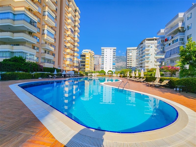 Двухкомнатная квартира в 200 метрах от моря в Махмутларе