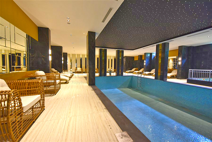 Квартира 1+1 в центре Алании в одном из самых лучших комплексов