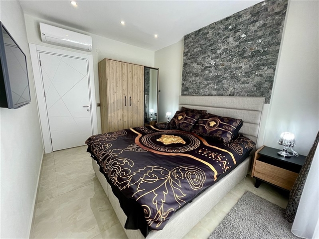 Трехкомнатная квартира в 20 м от моря