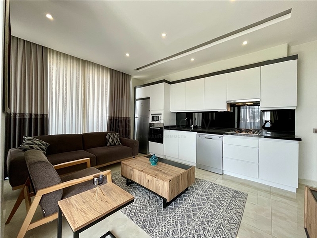 Трехкомнатная квартира в 20 м от моря