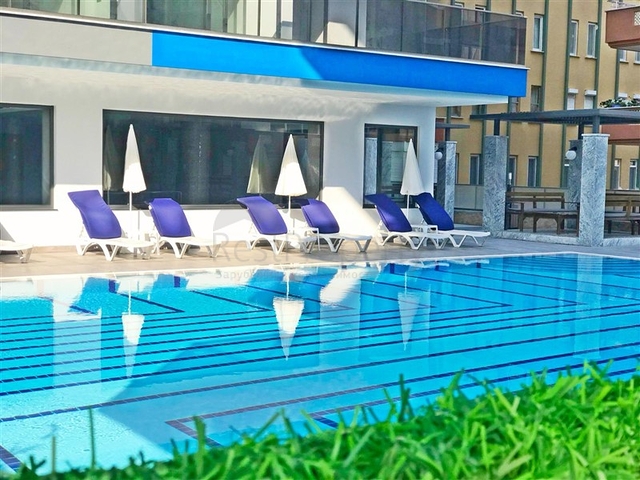 Трехкомнатная квартира в 20 м от моря