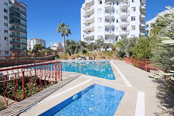 Двухкомнатная квартира с мебелью в районе Тосмур