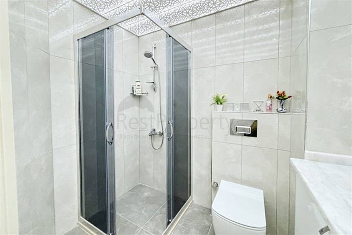 Двухкомнатная квартира с мебелью в районе Тосмур